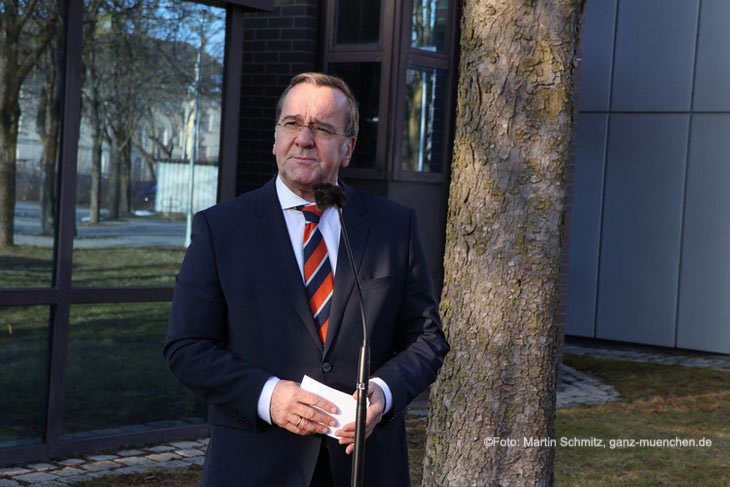 Besuch Boris Pistorius im Karrierecenter M&uuml;nchen am 02.02.2026  (&copy;Foto: Martin Schmitz) 